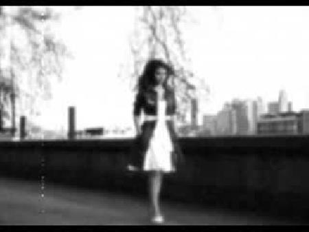 Betül Demir Sensiz Bu Şehri